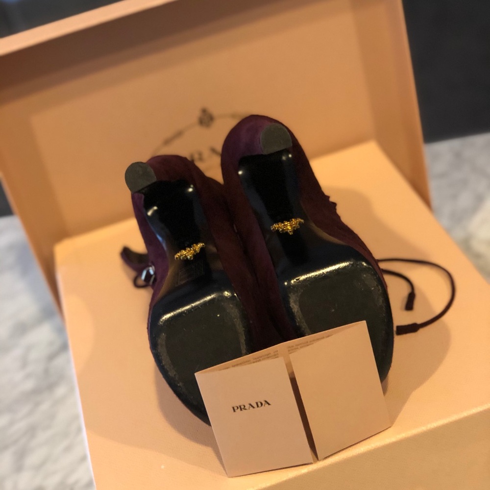 ONCE worn Prada Boots - Picture 3 of 5